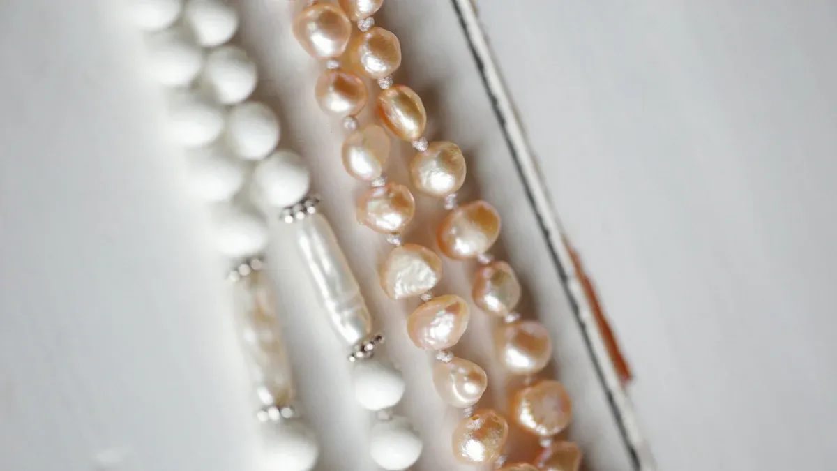 Natural vs Cultured Pearls