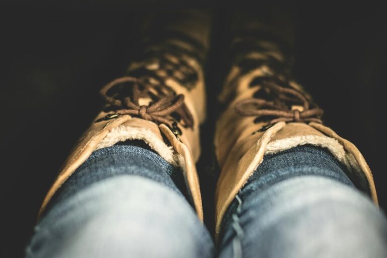 choosing flattering bootcut jeans