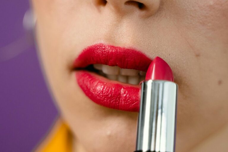 bold lip makeup tips